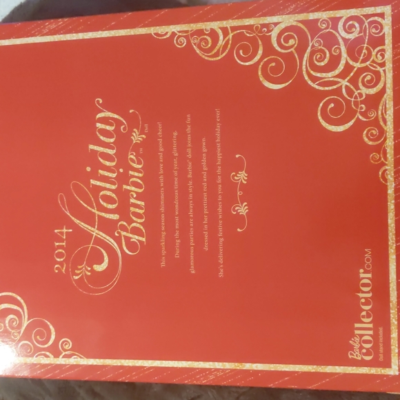 2014 Holiday Barbie - Picture 4 of 6